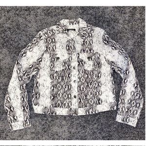 New 🆕{D. Jeans} White Snake jacket